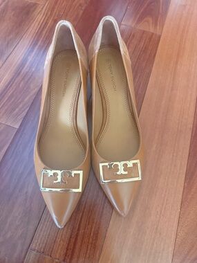 Tory Burch Tan Pointed-Toe Leather Heels with Gold Logo Plaques
